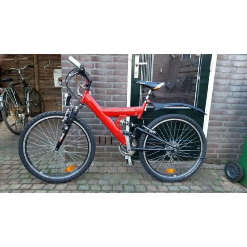 26 inch mountainbike met voor en achter vering