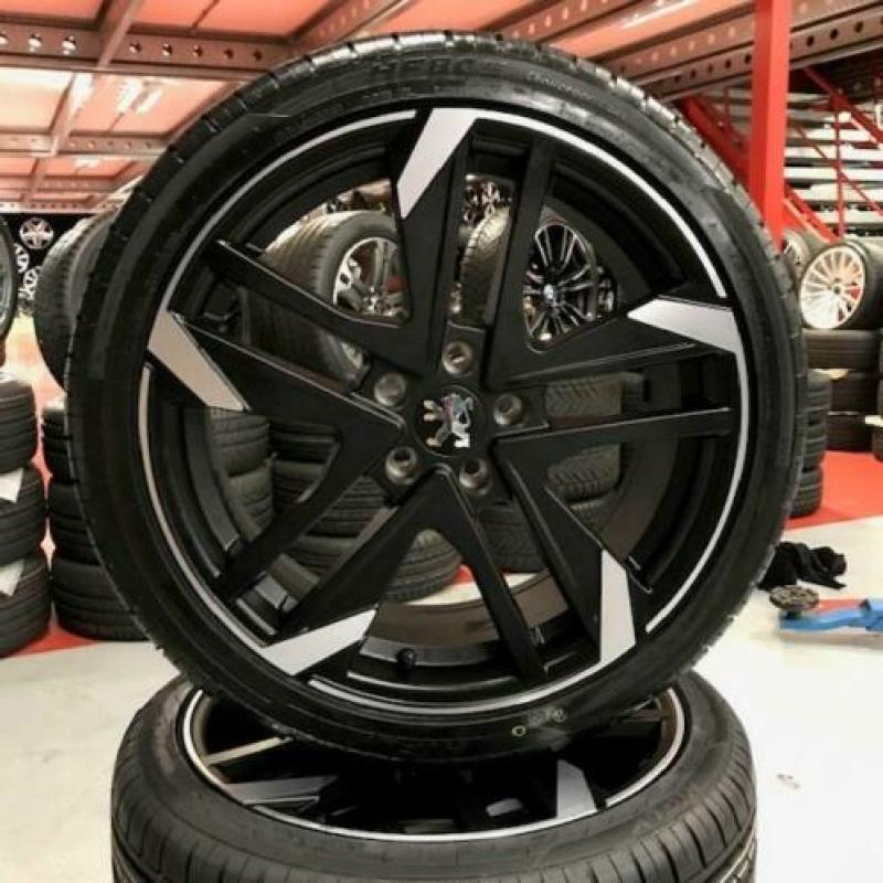 18" Velgen Peugeot 308 GTI + 225/40R18 Zomerbanden €899