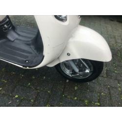 Grande retro snor scooter 25