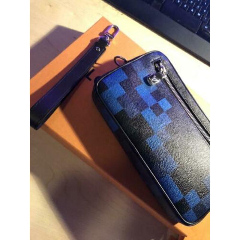 Louis Vuitton Clutch bag