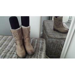 VAN DALEN stoere boots met studs en gevoerd, mt.39. Nieuw!