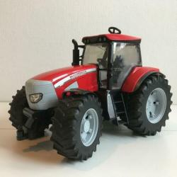 Bruder tractor Massey Ferguson en aanhanger met schotten