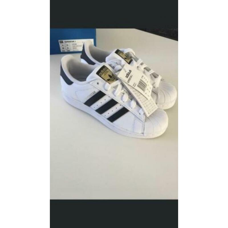 Adidas superstar 37,5 NIEUW IN DOOS