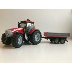 Bruder tractor Massey Ferguson en aanhanger met schotten