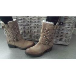 VAN DALEN stoere boots met studs en gevoerd, mt.39. Nieuw!