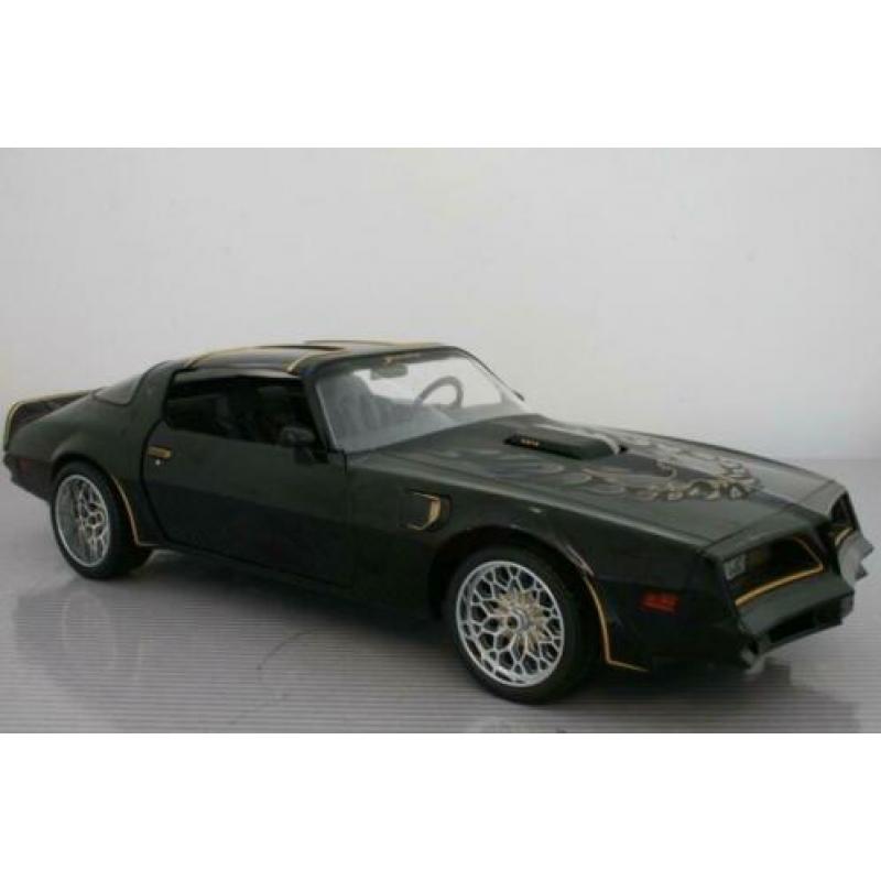 Greenlight 1/18 Pontiac Firebird Trans Am (Fast & Furious)