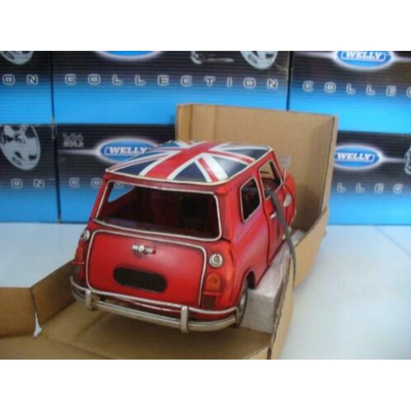 Mini Cooper Rood met Engelse vlag op het dak Tin Plate 1/18