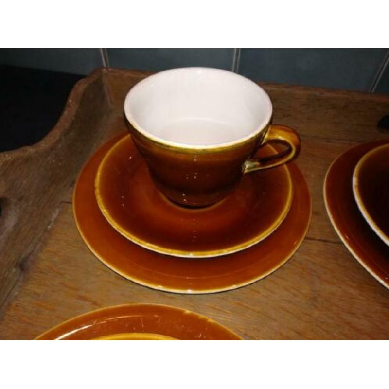 Bruin dessert servies Boch 6P