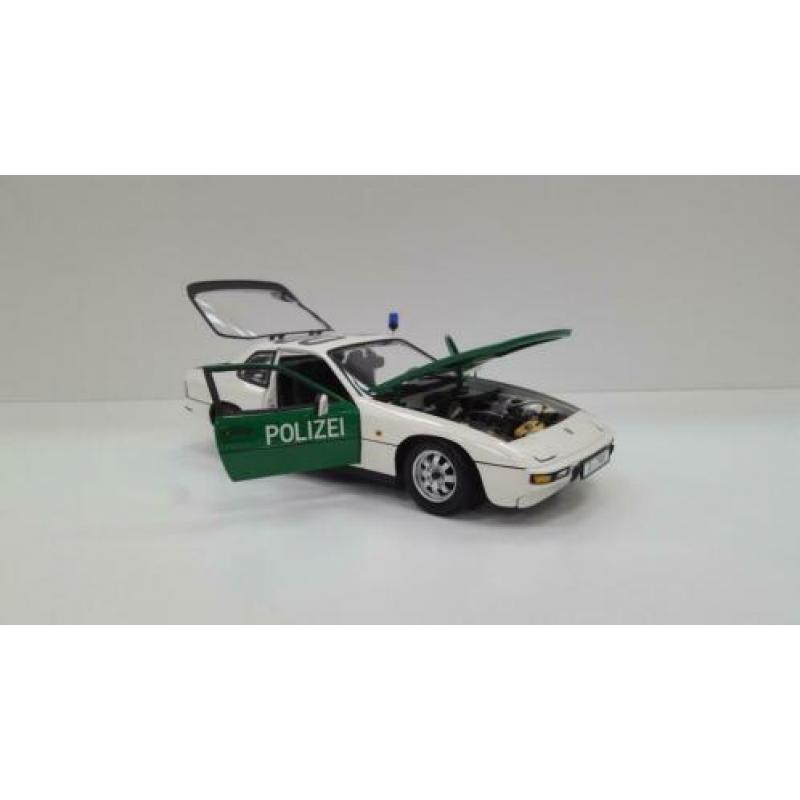 Minichamps Porsche 924 Polizei 1985 1:18 Nieuw