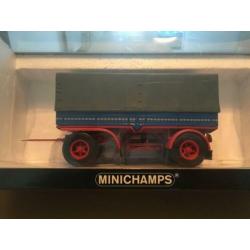 2x Minichamps aanhanger 1:43