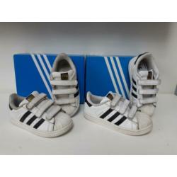 Adidas superstar maat 26 en 27