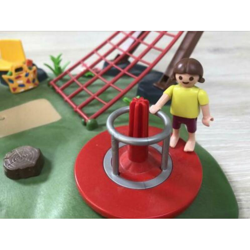 Playmobil superspeeltuin + extra wipkip 4015