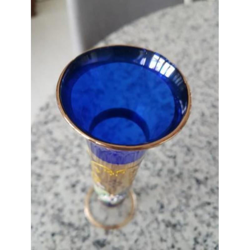 Blauw vaasje glas