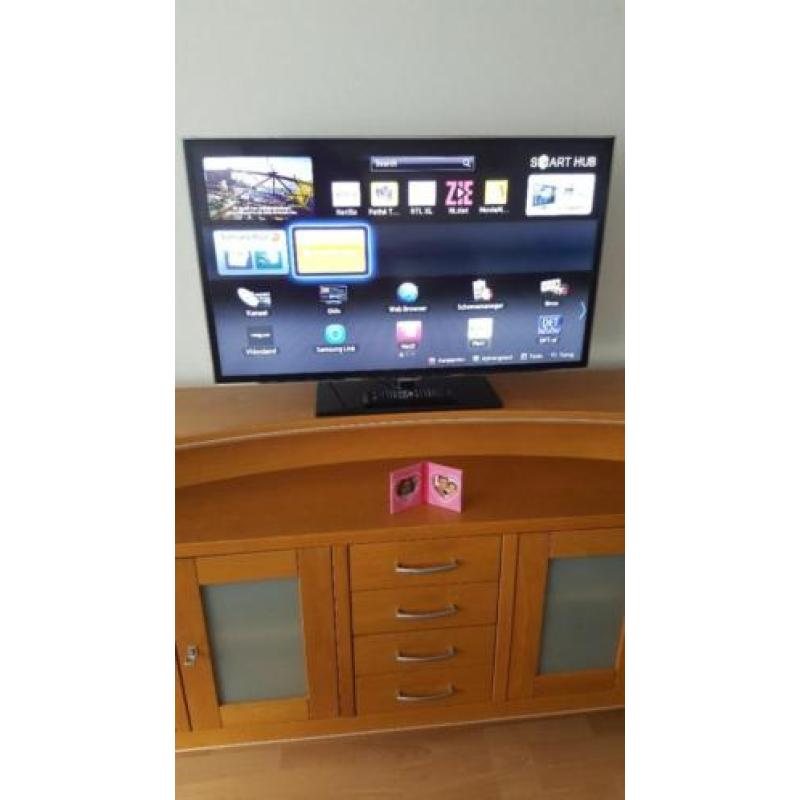 Samsung smart TV40" LED full HD TV 1080p