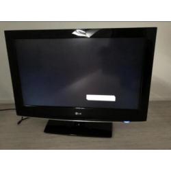 LG 32 inch full HD tv 32LH3300