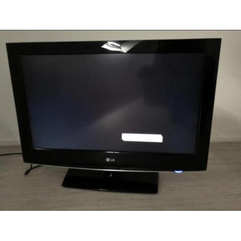 LG 32 inch full HD tv 32LH3300