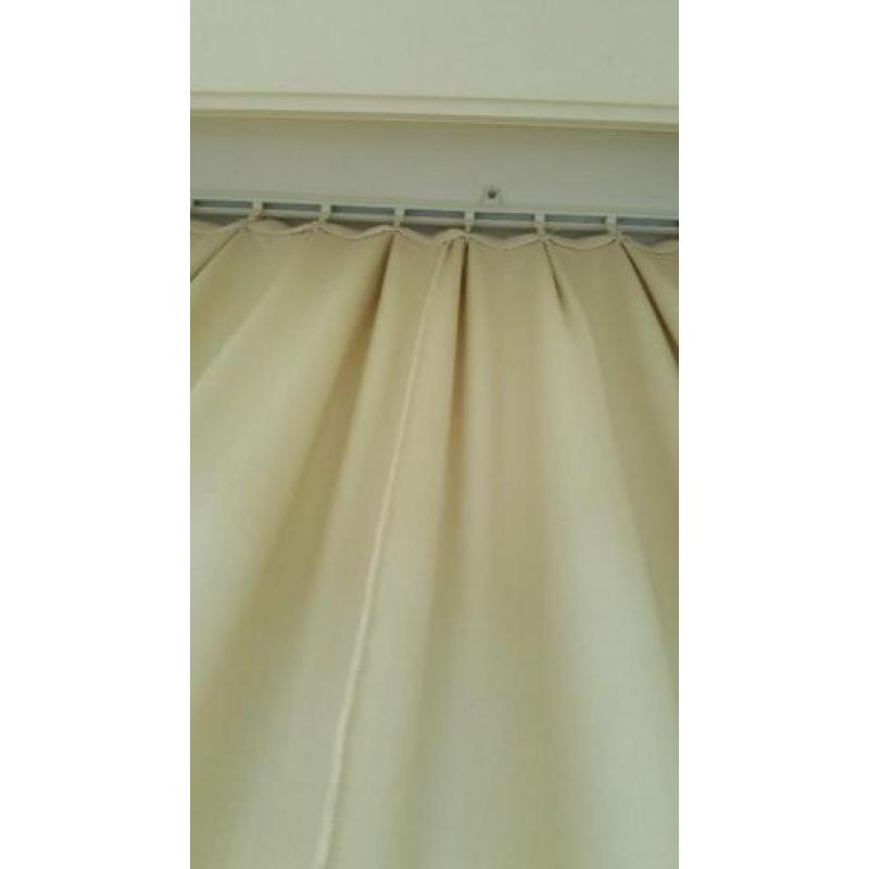 Velours gordijnen creme, beige Artelux hoogte ca. 297 cm.