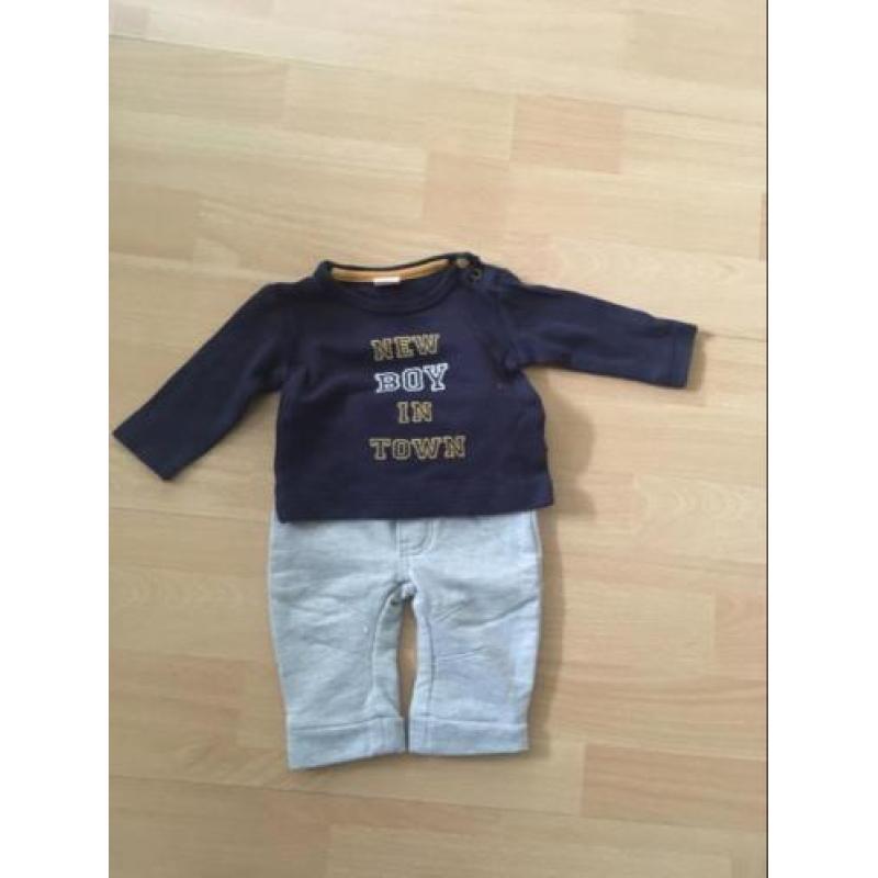 Baby stoer setje maat 50 (broekje +shirtje)