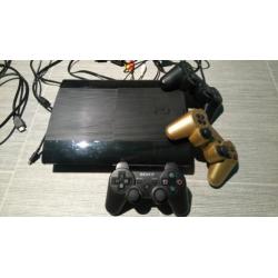 PlayStation 3 + 3 controllers + 7 spellen