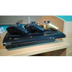 PlayStation 3 + 3 controllers + 7 spellen