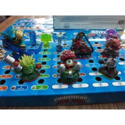 Skylanders Trap Team set (Wii U) incl. 5 traps en 6 Skylande