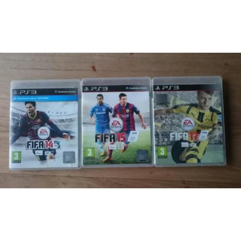 Ps 3 met 2 controllers en 14 spellen