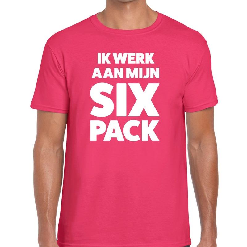 Ik werk aan mijn SIX Pack roze t shirt heren